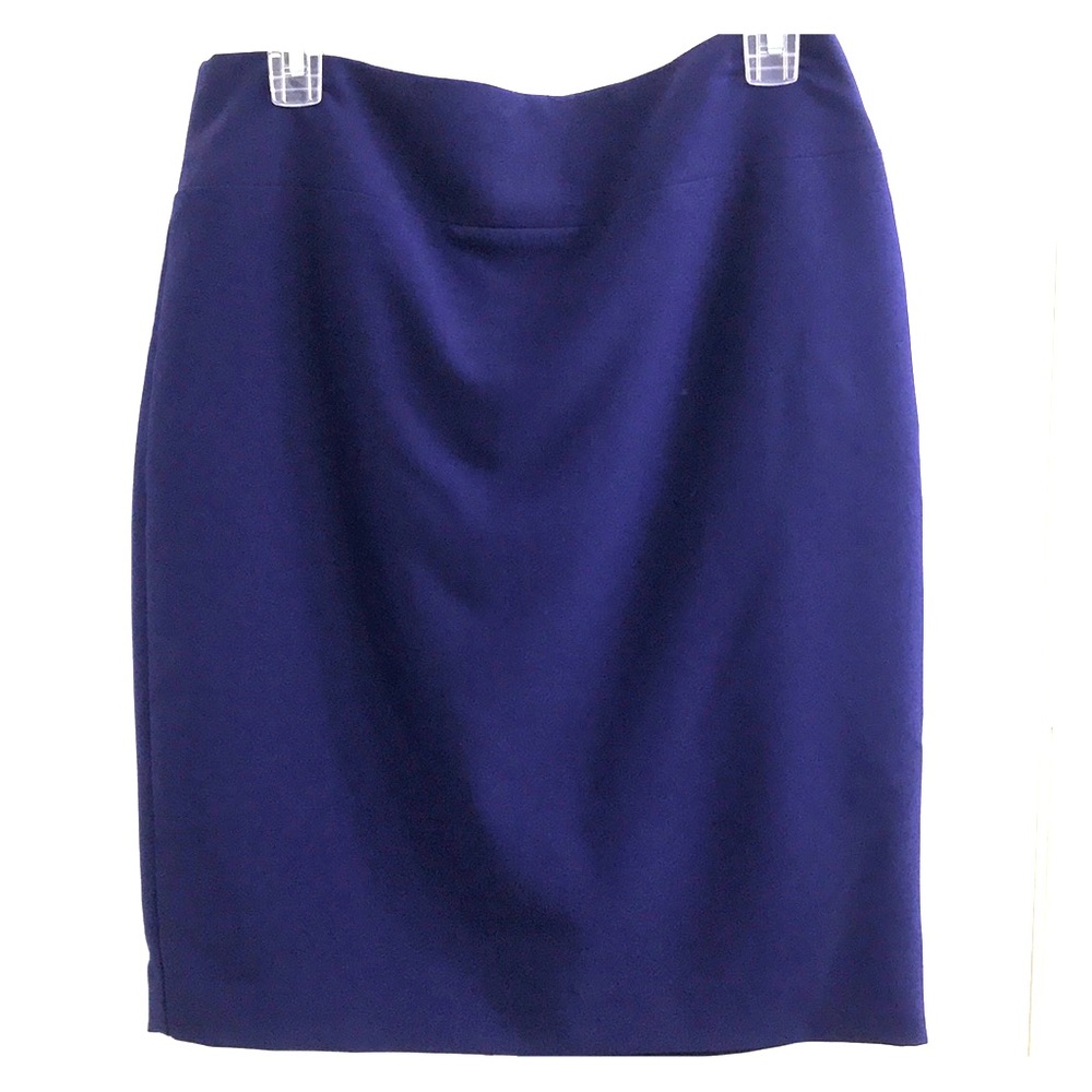 Size 6 Alfani Plum pencil skirt